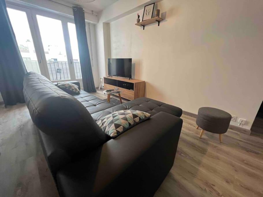 Superbe Appart+Parking Pau- Place Verdun Екстер'єр фото