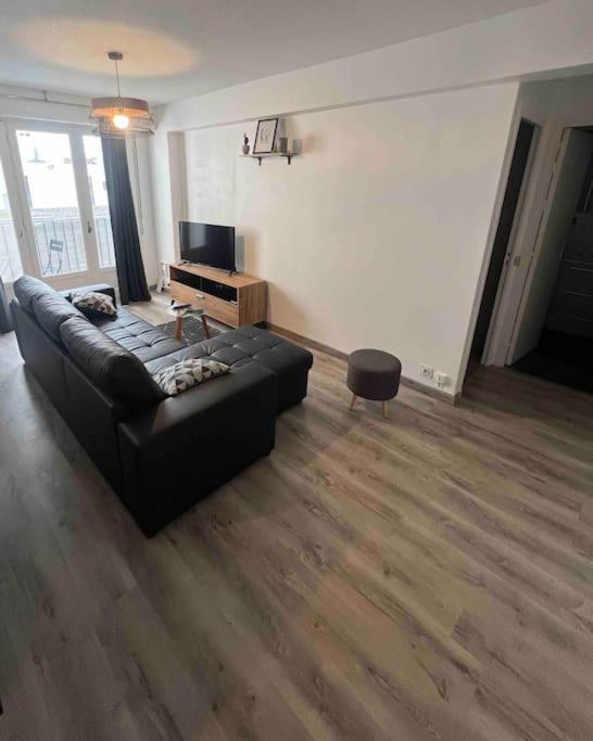 Superbe Appart+Parking Pau- Place Verdun Екстер'єр фото